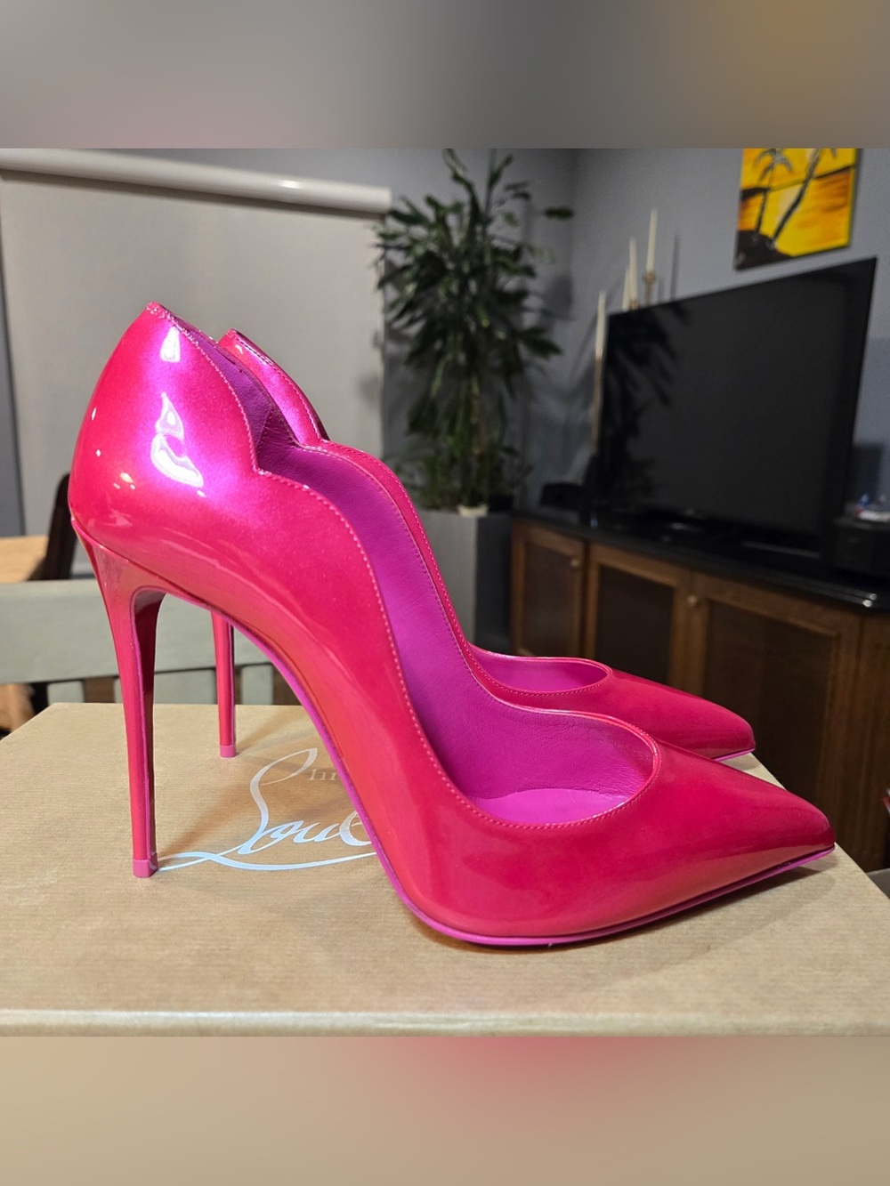 Christian Louboutin Hot Chick 100mm Pink Patent Leather Pointed Toe Stilettos